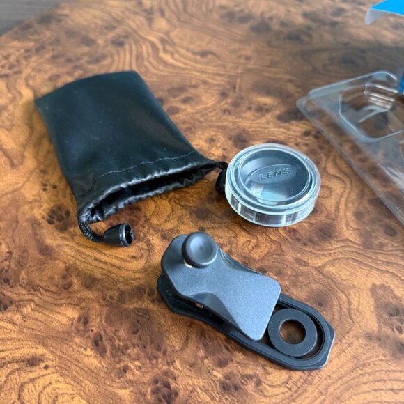 Apexel HD Smartphone Macro Lens 100mm Clip-On - Picture 5 of 6